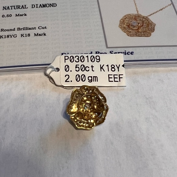 18k solid yellow gold diamond camelia pendant - Picture 6 of 7